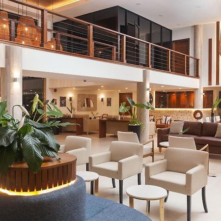 Cara Hotels Trinidad Claxton Bay Bagian luar foto