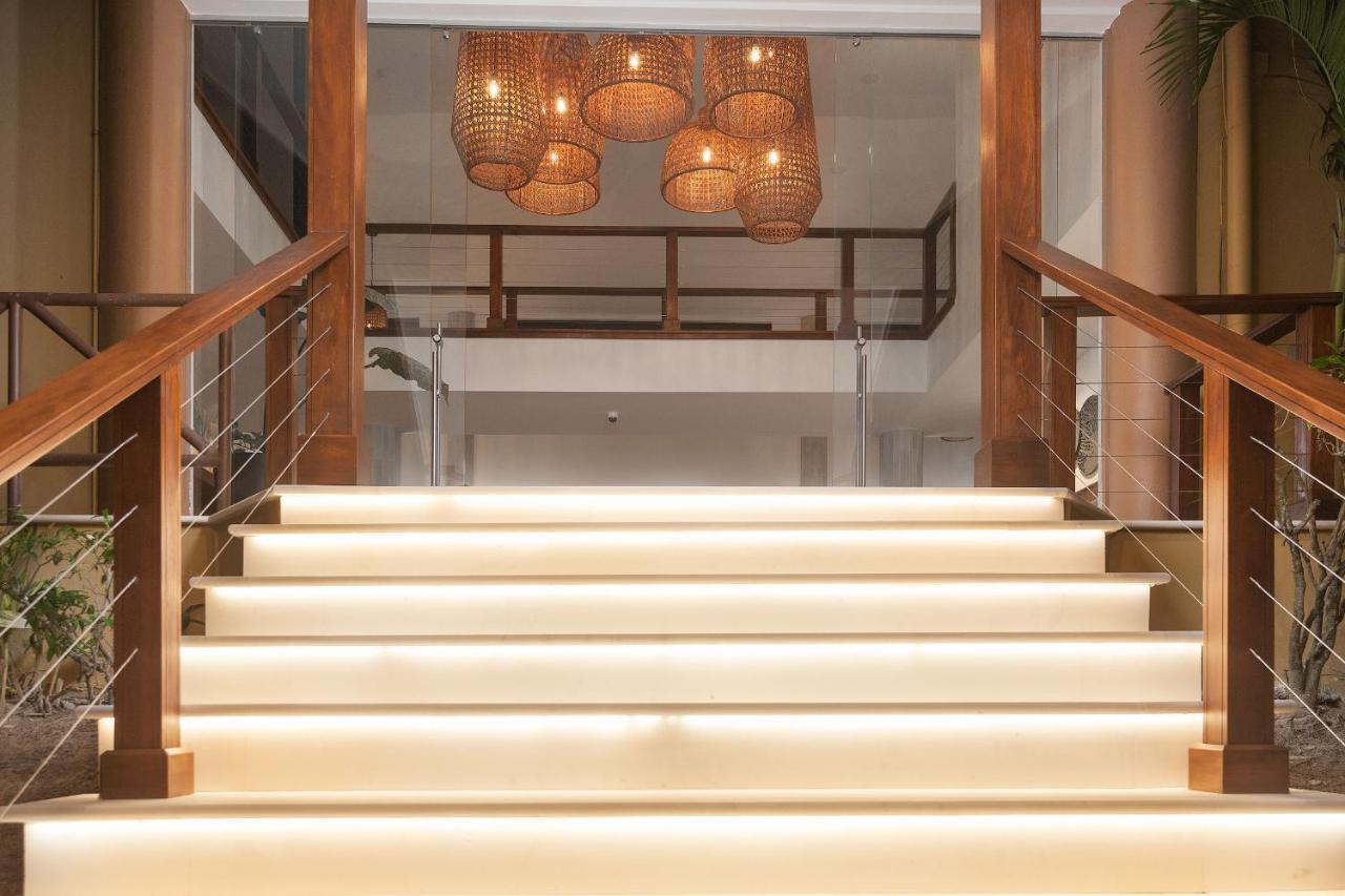 Cara Hotels Trinidad Claxton Bay Bagian luar foto