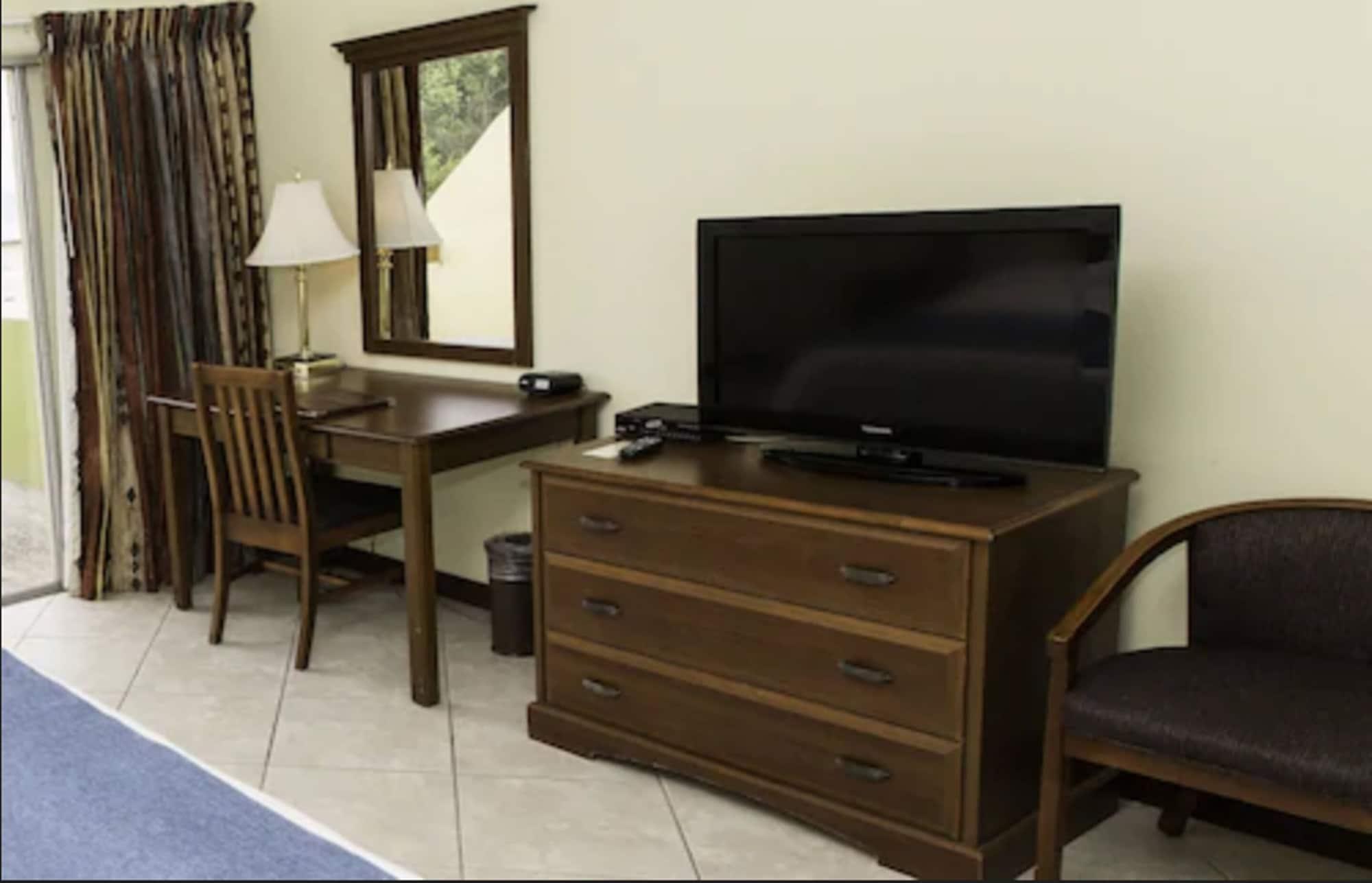 Cara Hotels Trinidad Claxton Bay Bagian luar foto